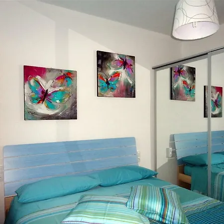 Lasvistas Apartment *